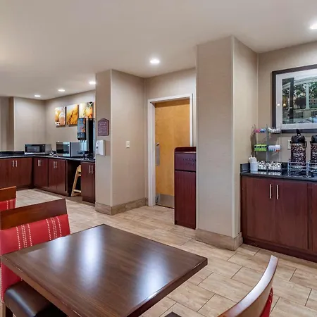 Comfort Suites Florence Shoals Area-3