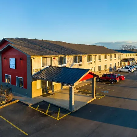 Hilltop Inn & Suites-2
