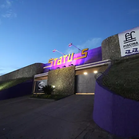 Status Motel-3