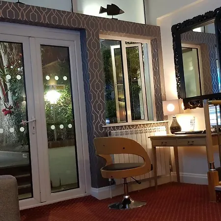 Norfolk Hotel-2