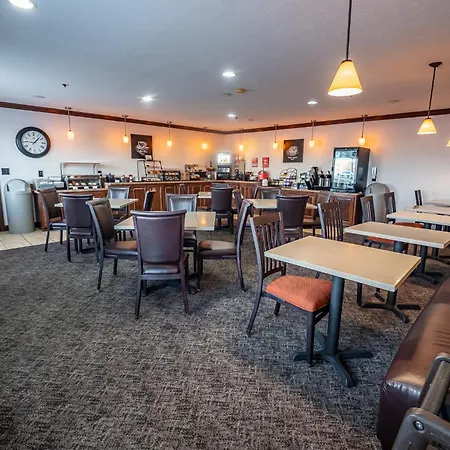 Christopher Inn And Suites-2