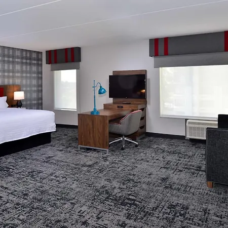 Hampton Inn & Suites Greensboro Downtown, Nc-3