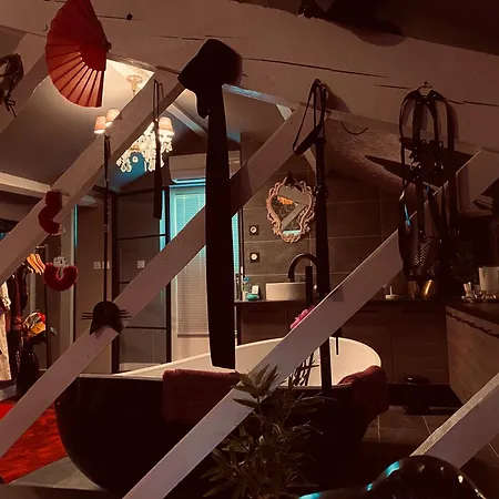Loft Love-Room-3