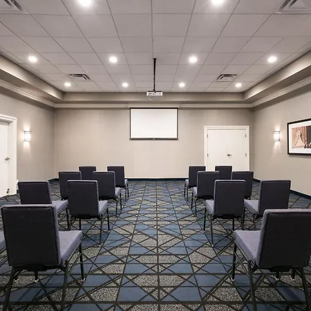 Courtyard By Marriott St. Petersburg Downtown-3