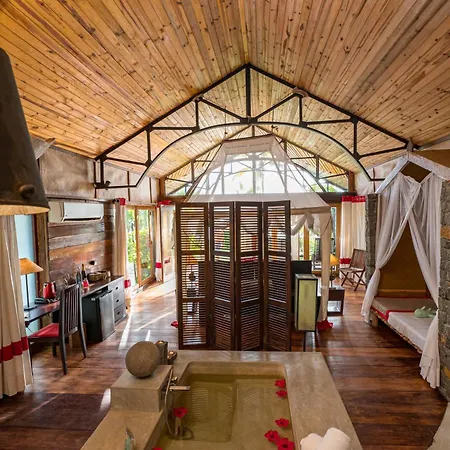 Princesse Bora Lodge & Spa-3
