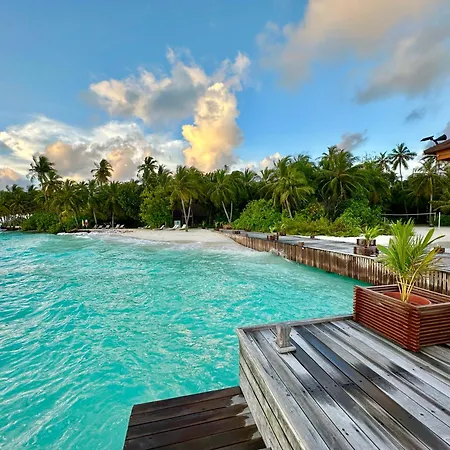 Fiyavalhu Resort Maldives-2