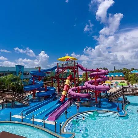 Ramada By Wyndham Flamingo Water Park-3