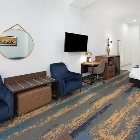 La Quinta Inn & Suites By Wyndham Pharr Rgv Medical Center-3