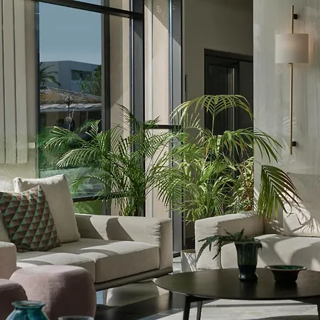Amira Luxury Resort & Spa - Adults Only-3