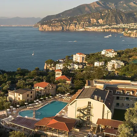 Grand Hotel Vesuvio-2