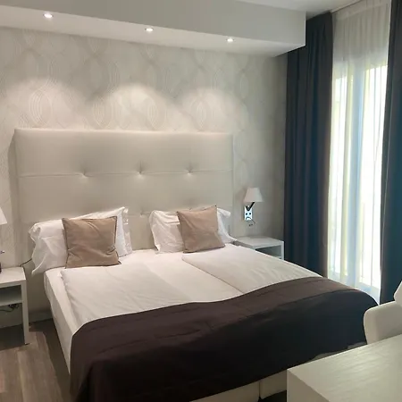 International Beach Hotel-2