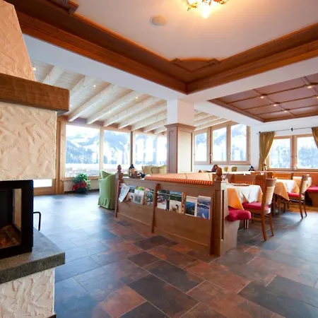 Hotel Gstatsch-2