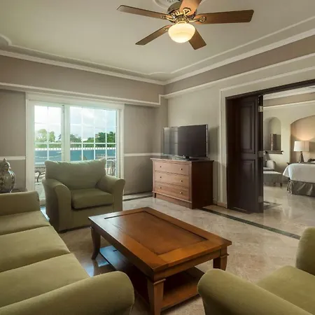 Villa Mercedes Curio Collection By Hilton-2