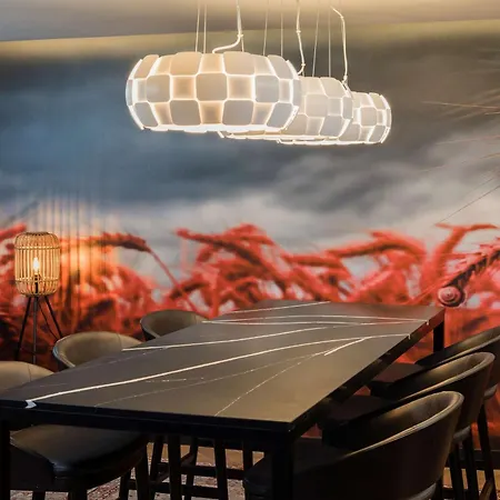 Radisson Red London Heathrow-3