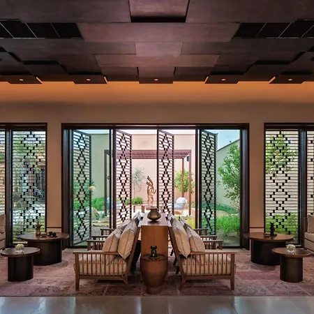 Banyan Tree Alula-2