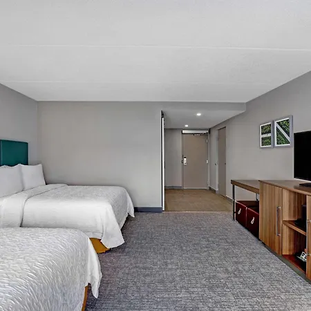 Hampton Inn & Suites Belleville-3