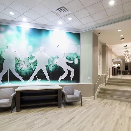 Hampton Inn & Suites Memphis-Beale Street-2