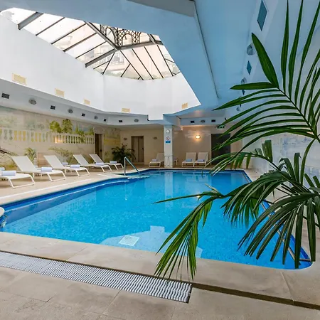 Olissippo Lapa Palace - The Leading Hotels Of The World-3