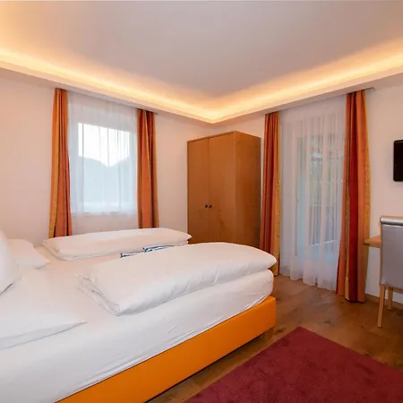 Ruster Resort-2