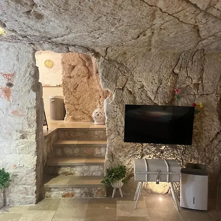 Grotta Carlotta-3