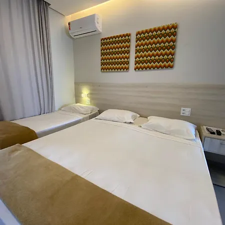 Hotel Encantos de Itaperapuã-3
