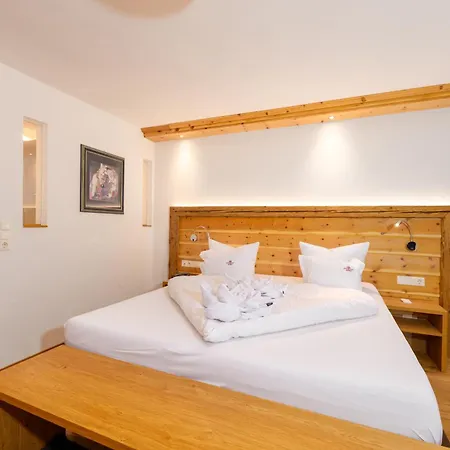 Hotel Schwarzer Adler-3