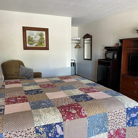 Sunset Inn And Suites-3