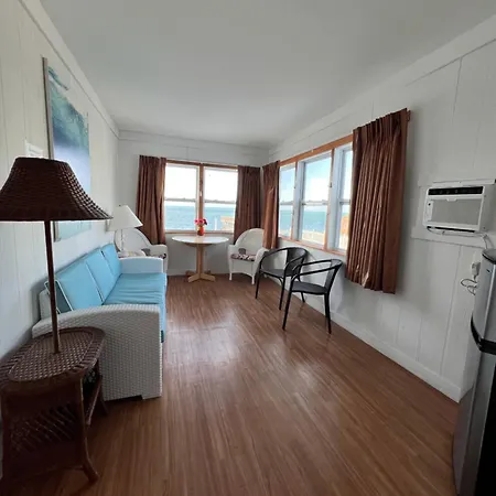 Buccaneer Quarters And Suites-3