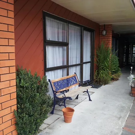 Ace High Motor Inn-2