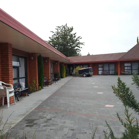 Ace High Motor Inn-3