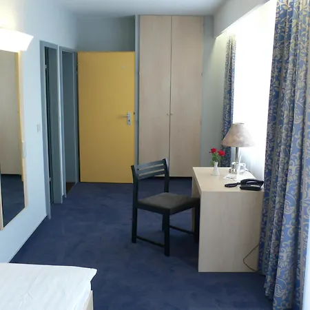 Hotel Meran Hallenbad & Sauna-3