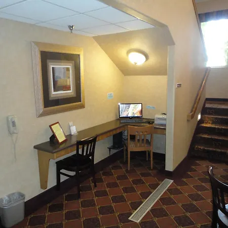 Days Inn By Wyndham Rapid City-3
