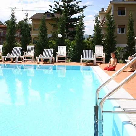 Hotel Residence Mediterraneo-3