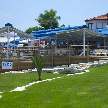 Myroandrou Beach Hotel Apartments-3
