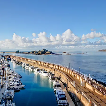 Radisson Blu Waterfront Hotel, Jersey-2