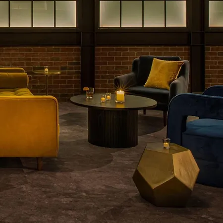 Moxy Downtown Los Angeles-3