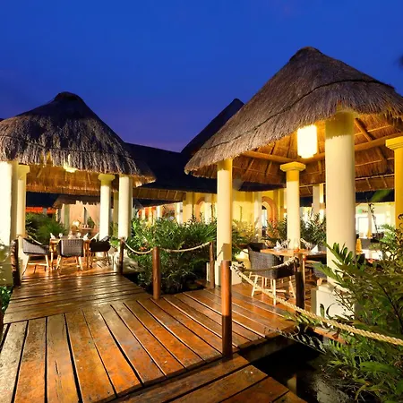 Grand Palladium Select White Sand Resort & Spa-3
