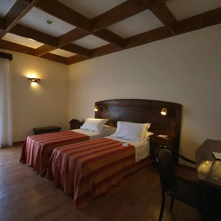 Una Hotels Regina Bari-2