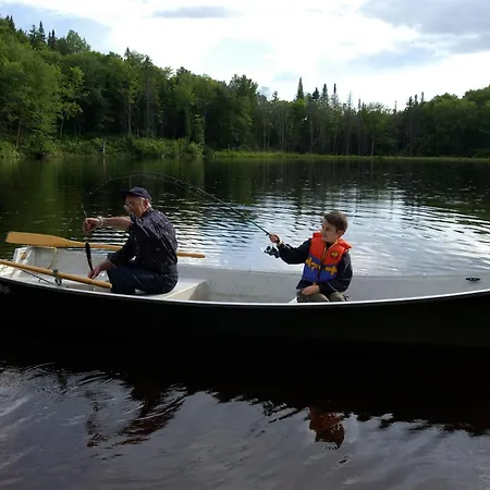 Auberge du Lac-à-l'Eau-Claire-2