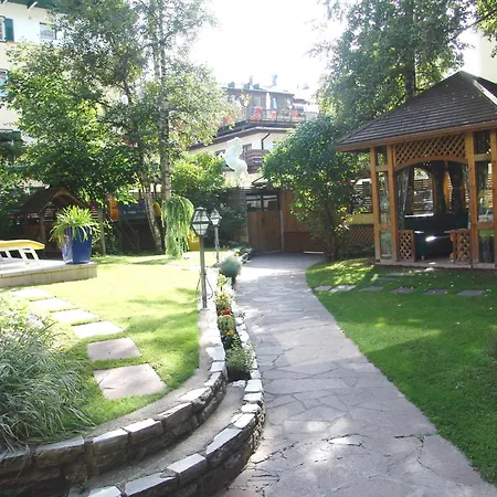 Hotel Cavallino Bianco - Weisses Roessl-2