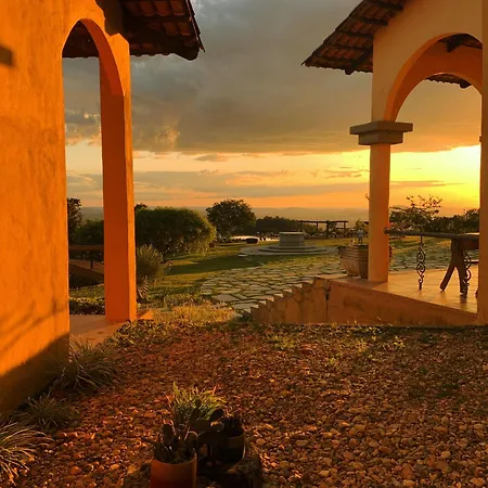 Villa Dos Pireneus-3
