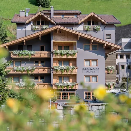 Hotel Edelweiss-2