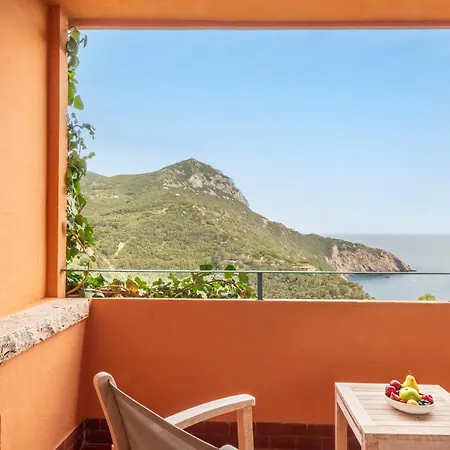 Boutique Hotel Torre Di Cala Piccola-3
