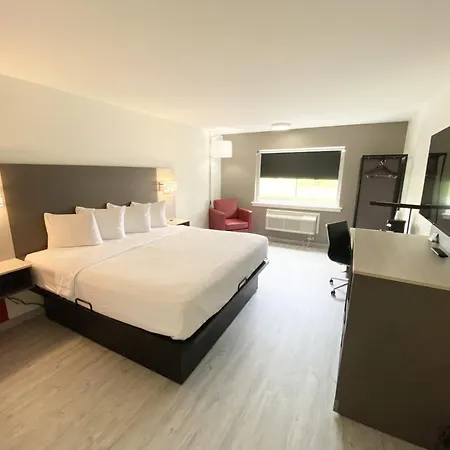 Ramada By Wyndham Tuscaloosa-3