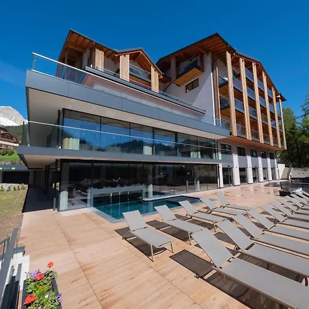 Ciampedie Luxury Alpine Spa Hotel-3