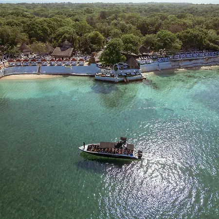 Bora Bora Beach Club Cartagena-2