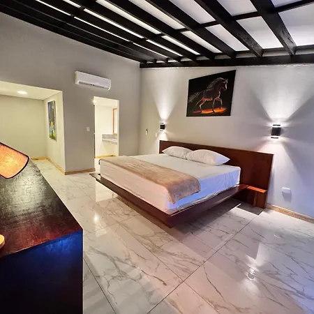 Hotel Tesoro Beach-3