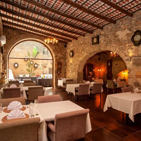 Hotel Aires De L'Emporda-2