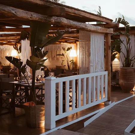 Cumeja Beach Club & Hotel-2