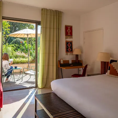 Hotel 96-3